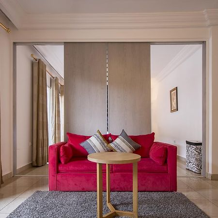 Leon Hotel Киншаса Екстериор снимка